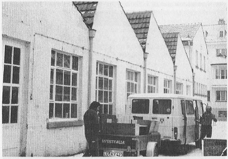 Beginn der Arbeit in der ehemaligen Lackfabrik (1984)